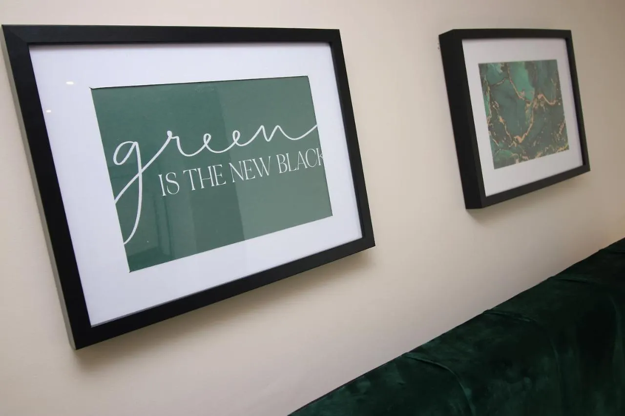 Luxury 4 Bedroom 4 Ensuite Home In Penarth Cardiff