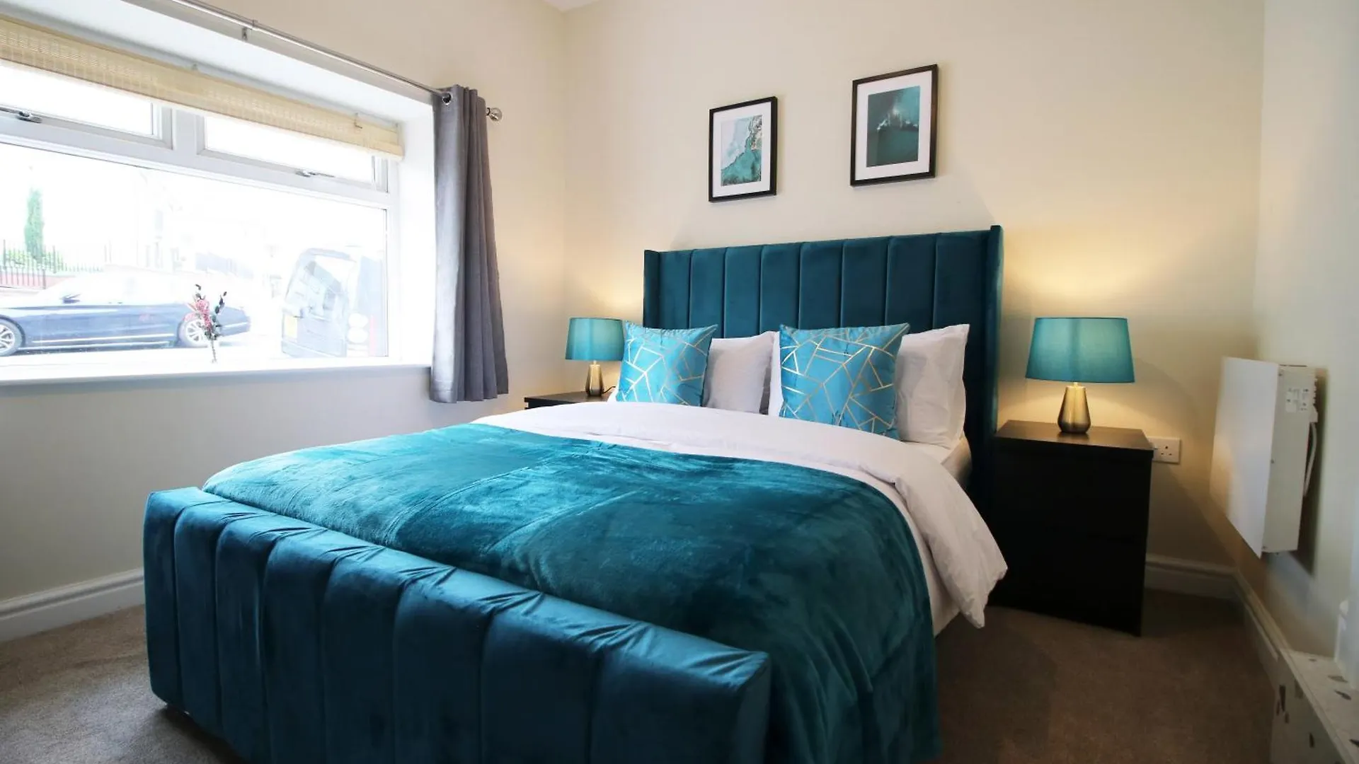 Holiday home Luxury 4 Bedroom 4 Ensuite Home In Penarth Cardiff